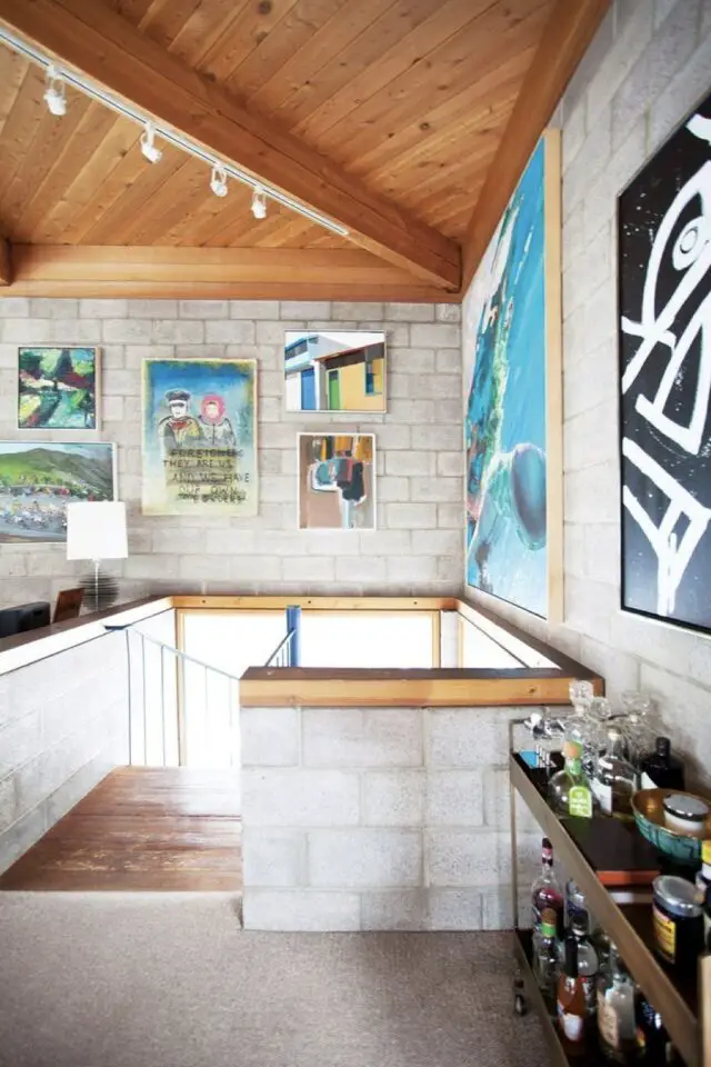 mur intérieur en parpaings bruts étage muret mélange bois chic et élégant grand poster encadré esprit loft mur intérieur en parpaings bruts étage muret mélange bois chic et élégant grand poster encadré esprit loft