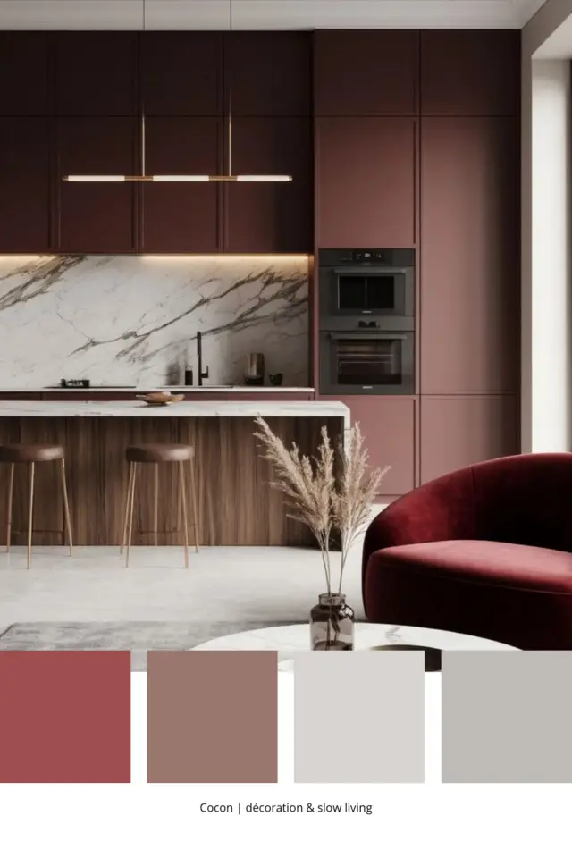 association de couleurs avec du bordeaux cuisine ouverte élégante crédence en marbre gris fauteuil salon coloré en velours piètement table basse métal doré association de couleurs avec du bordeaux cuisine ouverte élégante crédence en marbre gris fauteuil salon coloré en velours piètement table basse métal doré