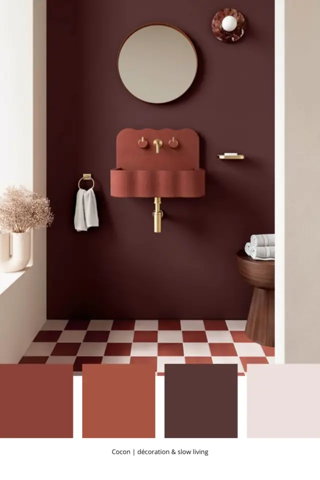association de couleurs avec du bordeaux salle de bain vasque murale design colorée sol carreaux blanc et terracotta miroir rond détail bois et laiton association de couleurs avec du bordeaux salle de bain vasque murale design colorée sol carreaux blanc et terracotta miroir rond détail bois et laiton