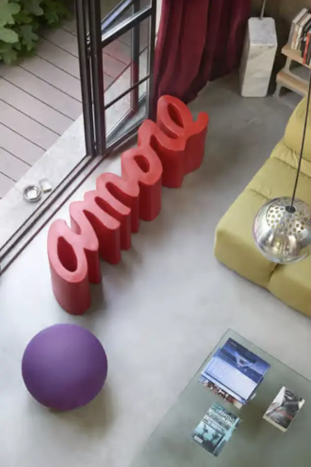 Banc Amore plastique rouge / L 145 cm design Banc Amore plastique rouge / L 145 cm design