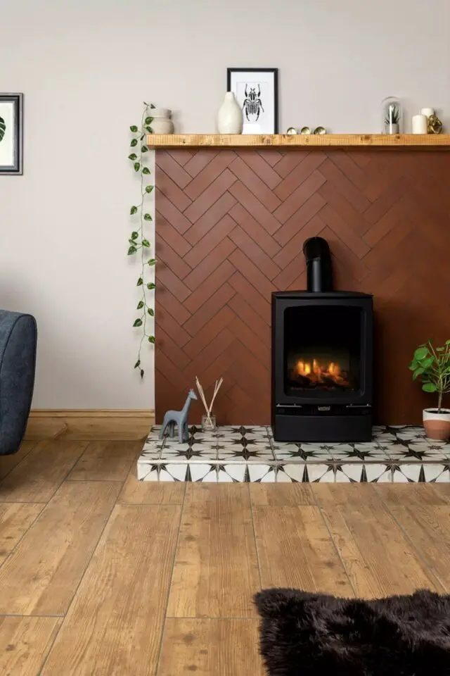déco mur derrière poêle à bois carrelage chevron couleur terre cuite moderne et chaleureux déco mur derrière poêle à bois carrelage chevron couleur terre cuite moderne et chaleureux