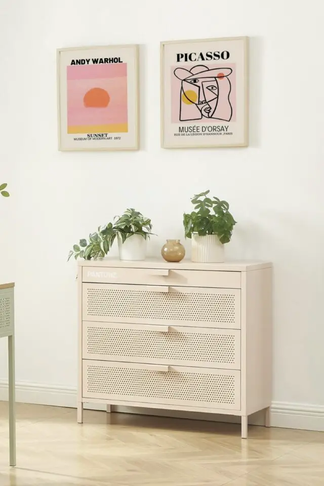 Commode en acier Pantone 