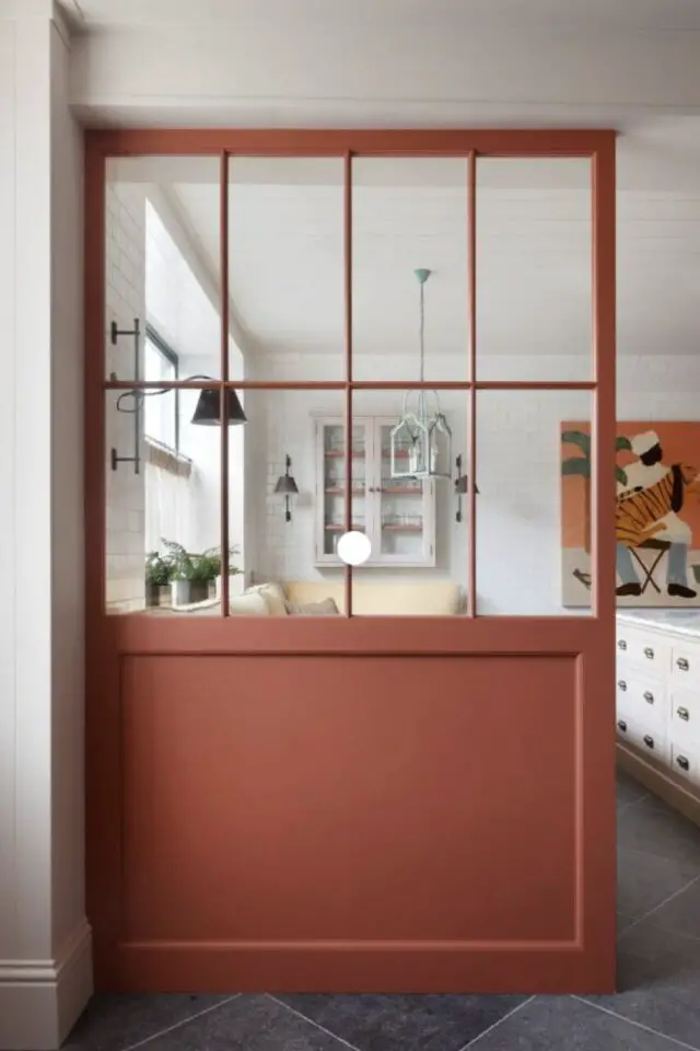 séparer entrée du salon petite verrière moderne couleur terracotta 