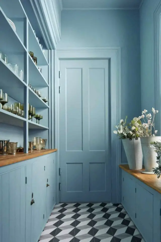 tendance color drenching définition couleur intérieur utilisation en monochrome bleu cellier peinture 