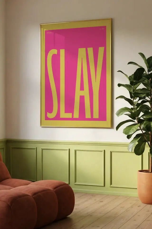 association de couleur déco jaune et fuchsia idées affiche XXL typo colorée décoration murale moderne salon séjour pièce de vie 