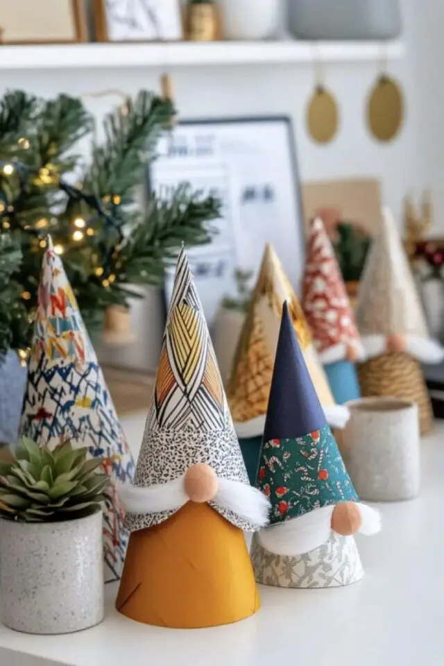 cadeau de noël à faire soi-même à poser sur la table invités lutin père noël en papier facile à faire loisirs créatifs collage cadeau de noël à faire soi-même à poser sur la table invités lutin père noël en papier facile à faire loisirs créatifs collage