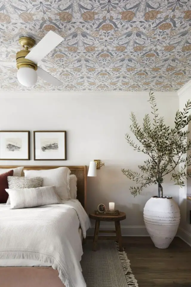 décoration chambre tendances 2026 papier peint plafond motif floral décor original à copier décoration chambre tendances 2026 papier peint plafond motif floral décor original à copier