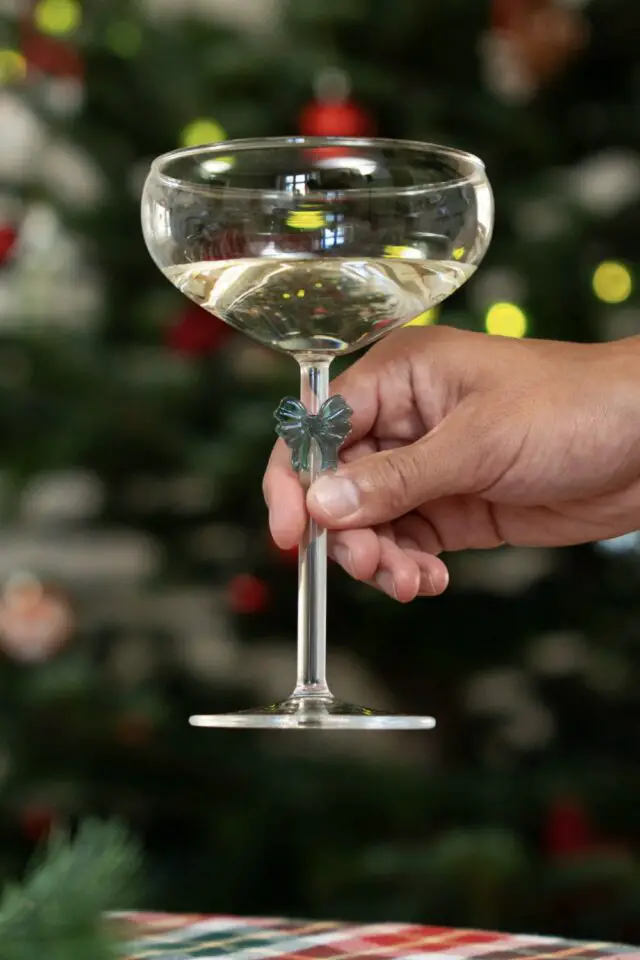 déco de noël créative haut de gamme Flying Tiger Copenhagen Verre à vin avec nœud en relief déco de noël créative haut de gamme Flying Tiger Copenhagen Verre à vin avec nœud en relief