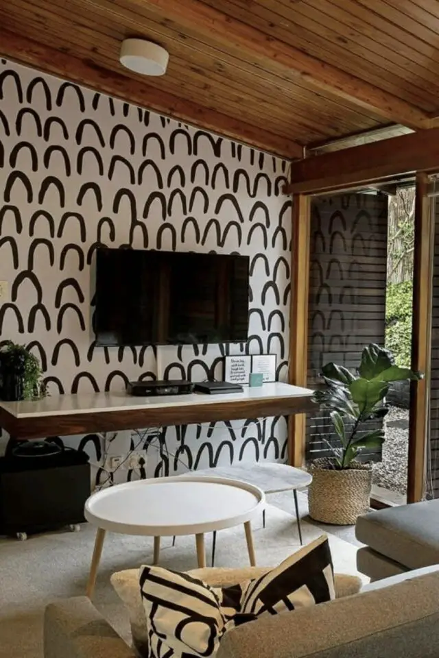 décoration murale télévision salon mur accent papier peint graphique noir et blanc lambris plafond décoration murale télévision salon mur accent papier peint graphique noir et blanc lambris plafond