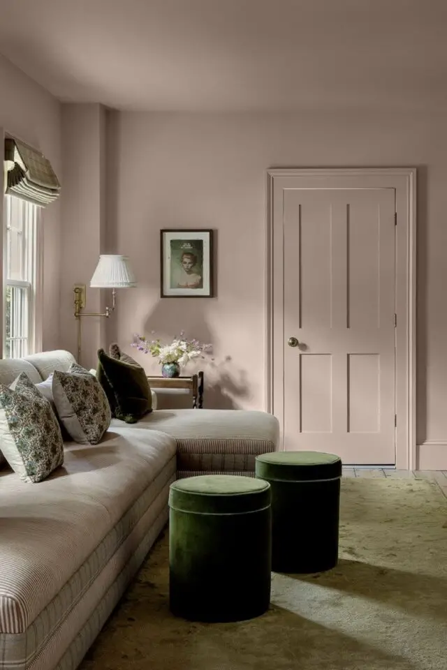 décoration murale salon peinture exemple monochrome color drenching rose beige décoration murale salon peinture exemple monochrome color drenching rose beige