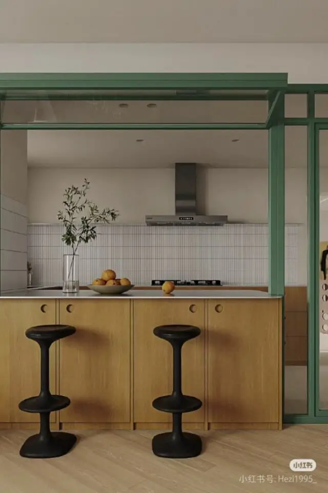 passe-plat cuisine moderne montant coloré vert fenêtre pliante plan snack espace partiellement ouvert sur le salon possibilité de fermer la cuisine passe-plat cuisine moderne montant coloré vert fenêtre pliante plan snack espace partiellement ouvert sur le salon possibilité de fermer la cuisine