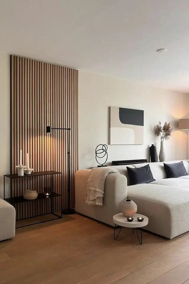 revêtement murale déco de salon tasseaux de bois ambiance moderne et chaleureuse revêtement murale déco de salon tasseaux de bois ambiance moderne et chaleureuse