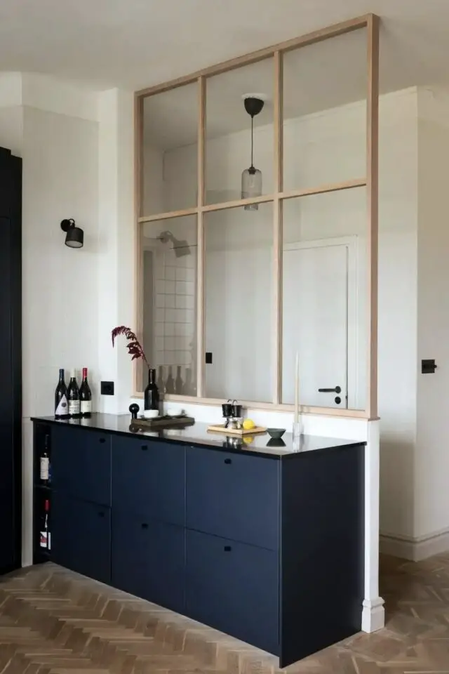 solution pour fermer la cuisine verrière bois et vitre moderne chaleureux montée sur un muret solution pour fermer la cuisine verrière bois et vitre moderne chaleureux montée sur un muret