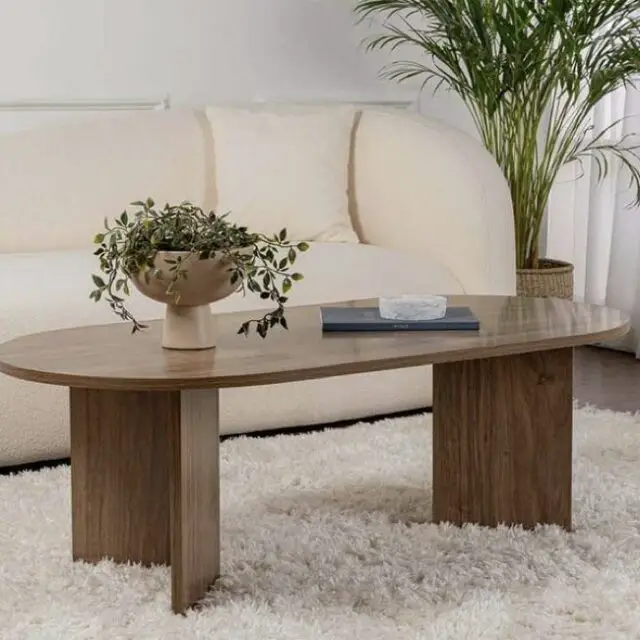 Table basse ovale coloris marron