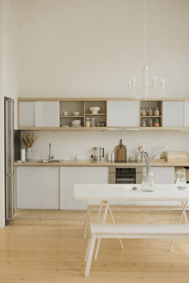 méthode pour désencombrer 7 besoins de Véronique Lebon nourriture cuisine accessoires et ustensiles savoir ce qui est utile 