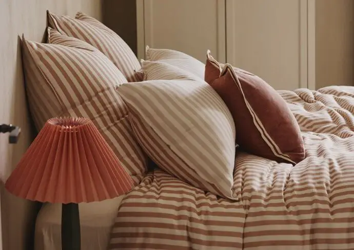 où trouver du linge de lit à rayures couleur moderne