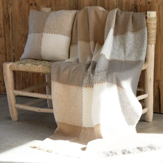 Plaid à carreaux aspect mohair Plaid à carreaux aspect mohair