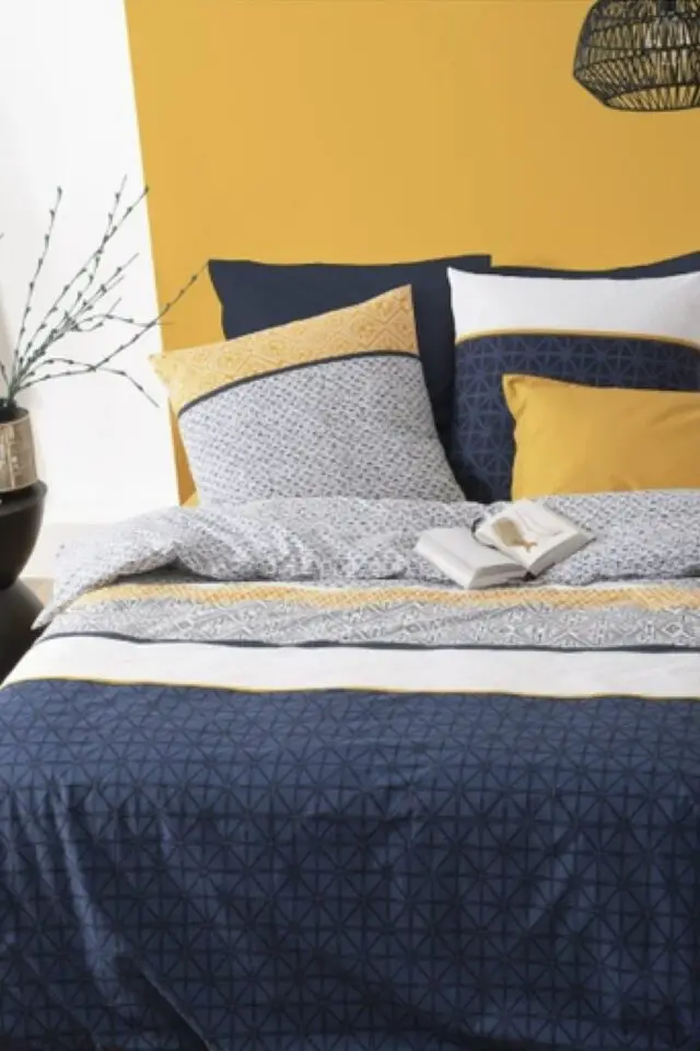 Parure de lit 2 personnes 240 x 220 cm housse de couette avec 2 taies imprimé rayures ethnik