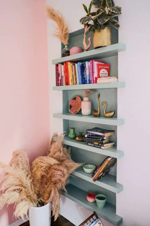 relooker étagère murale exemple à copier niche renfoncement couleur vert peinture idée originale et discrète relooker étagère murale exemple à copier niche renfoncement couleur vert peinture idée originale et discrète