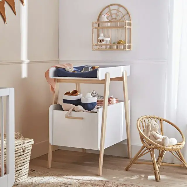 Table à langer avec tiroir