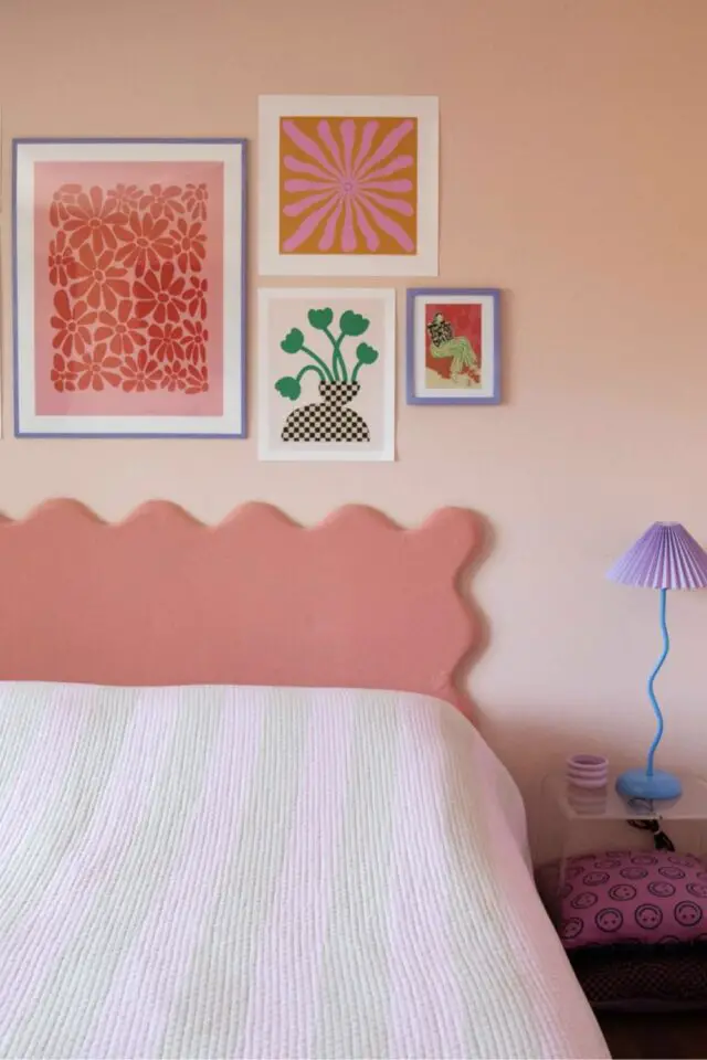 tête de lit originale peinture idée à copier plaque OSB découpée avec vague couleur rose camaïeux mur tête de lit originale peinture idée à copier plaque OSB découpée avec vague couleur rose camaïeux mur