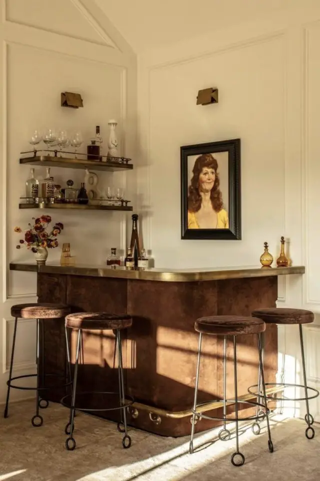 astuces pour sublimer la déco du salon coin bar élégant coin de la pièce ambiance chic et détendue 