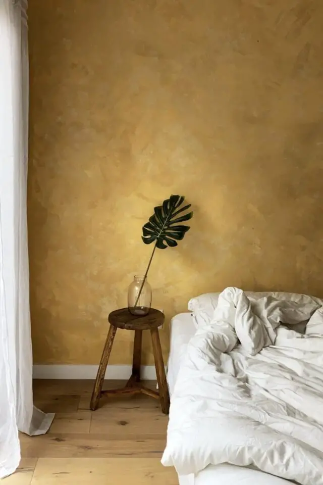 créer texture mur outillage application peinture enduit chambre parentale couleur ocre  