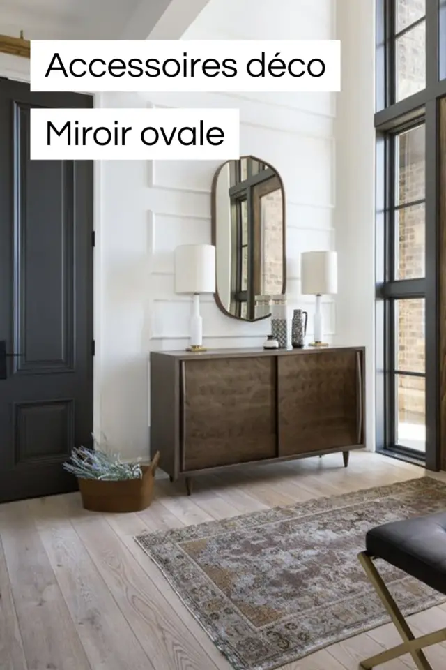 décoration intérieure neutre accessoire décoratif mur miroir ovale moderne 