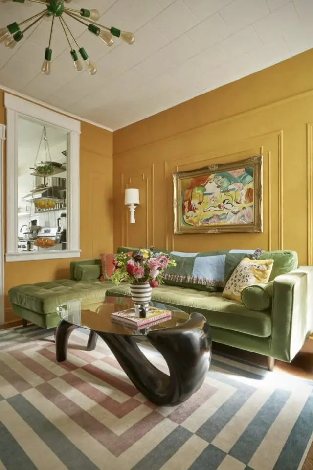 éclairage luminaire salon exemple espace design moderne chic applique murale suspension vintage colorée canapé vert table basse en verre éclairage luminaire salon exemple espace design moderne chic applique murale suspension vintage colorée canapé vert table basse en verre