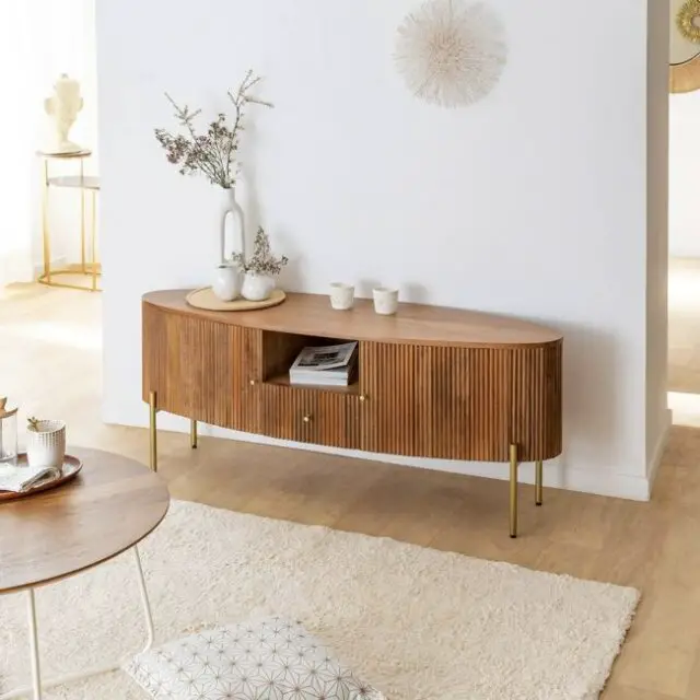 tendances 2026 salon Meuble TV en bois de manguier ovale pied en métal effet laiton 