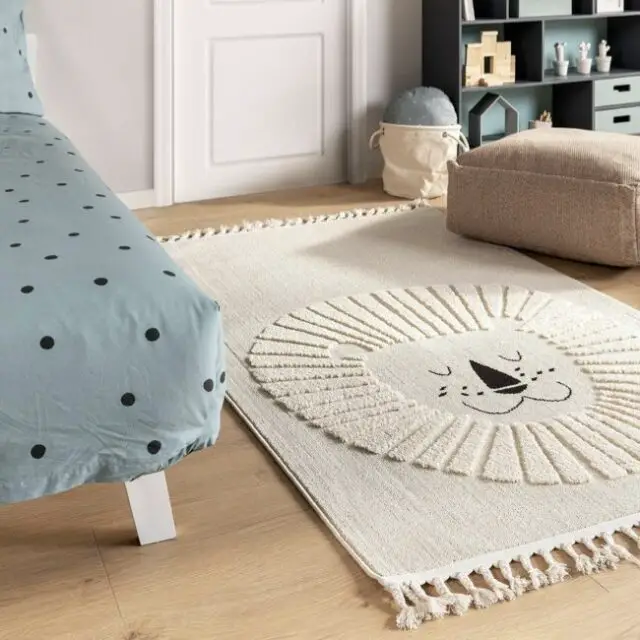 SOLDES Tapis enfant tête de lion beige 