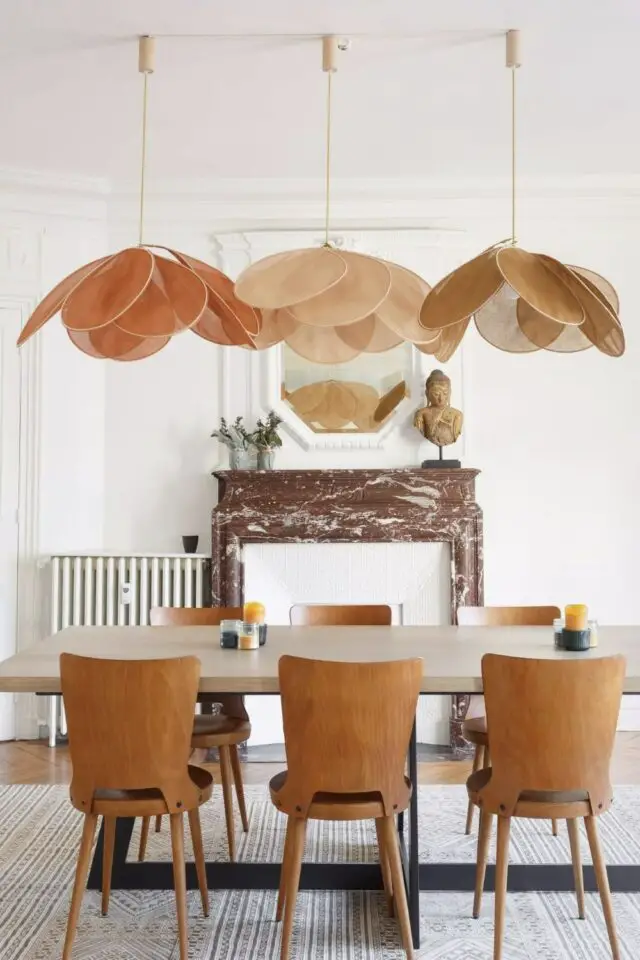 aménager et décorer salle à manger 10 idées suspension fleur cannage 
