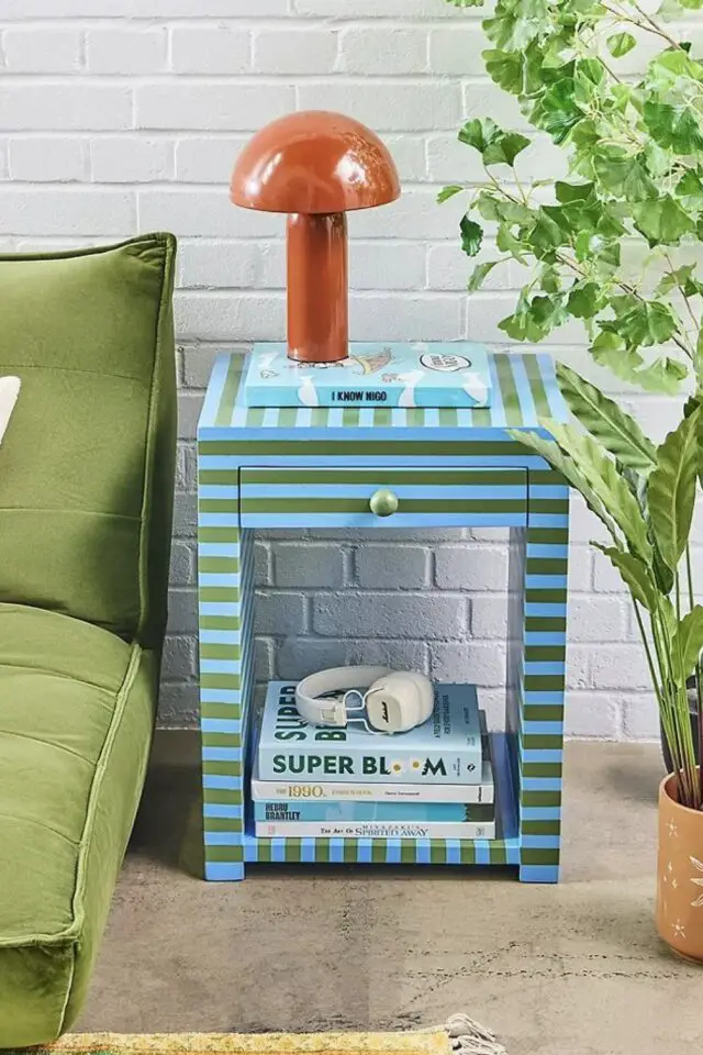 idée diy bricolage à faire soi-même chambre adulte table de chevet rayure bleu et vert idée diy bricolage à faire soi-même chambre adulte table de chevet rayure bleu et vert