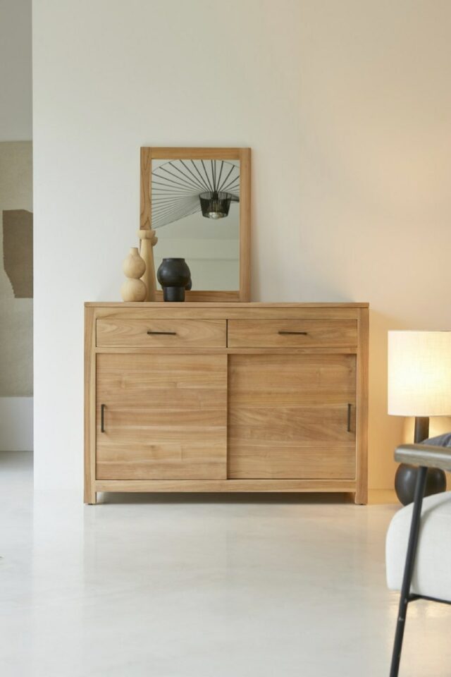 Buffet en teck massif bahut compact simple avec poignées en métal noir 