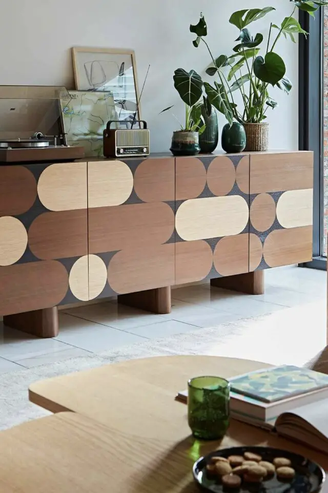 Buffet 4 portes plaqué noyer original touche vintage élégant chic salon séjour 