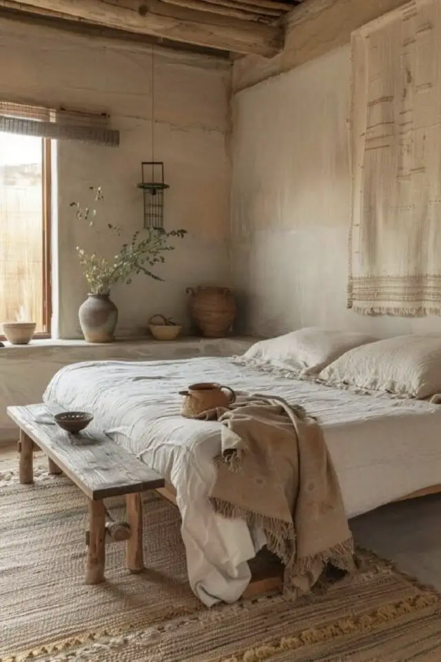 déco chambre adulte style wabi sabi neutre et lumineux plafond poutre en bois tapis naturel moderne tenture murale 