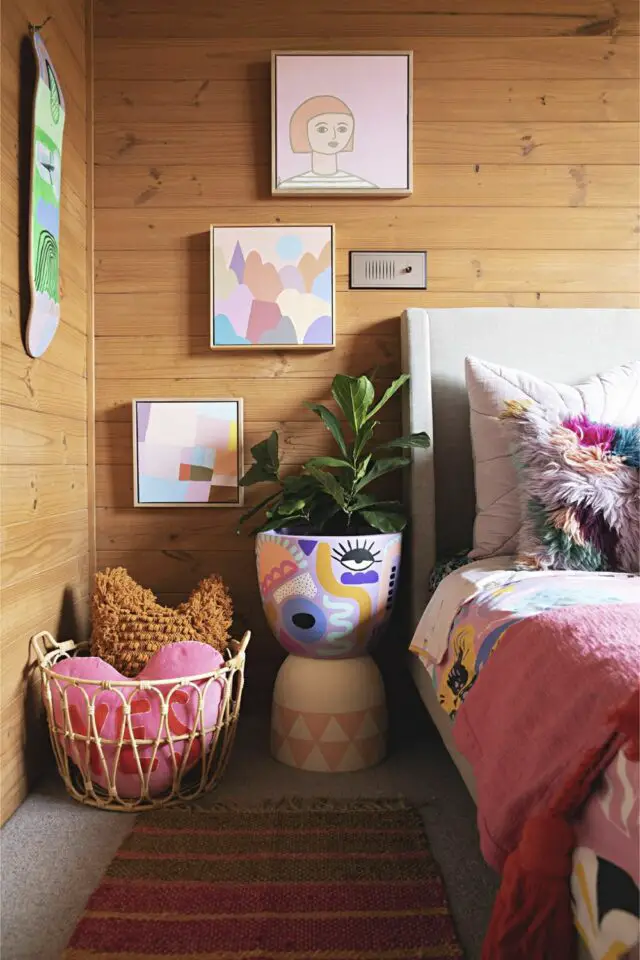 décoration murale chambre parentale labris bois peinture encadrée couleur pastel 