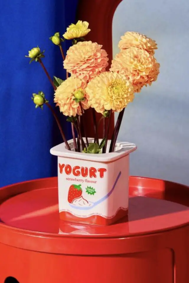 dopamine décor exemple détails décoration meuble design rouge vase original dopamine décor exemple détails décoration meuble design rouge vase original