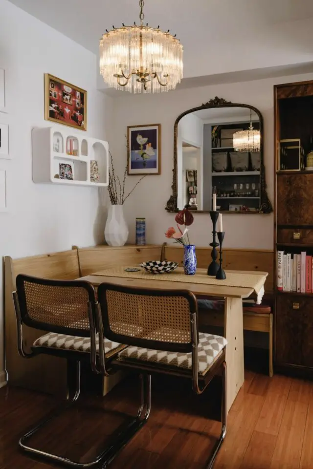salle à manger gain de place banquette angle coin repas table carrée 