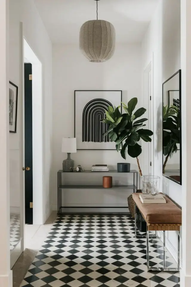 photo hall d'entrée moderne sol à carreaux vert bouteille et blanc console élégante métal plante verte banc en cuir tableau contemporain photo hall d'entrée moderne sol à carreaux vert bouteille et blanc console élégante métal plante verte banc en cuir tableau contemporain