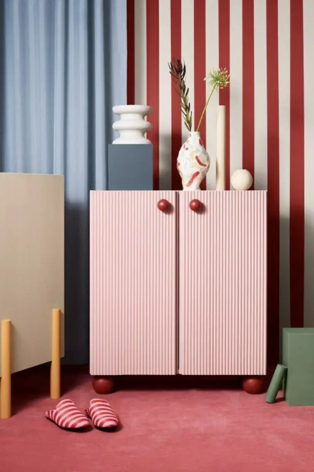 relooking commode chambre adulte Ikea hack rose texture cannelée relooking commode chambre adulte Ikea hack rose texture cannelée