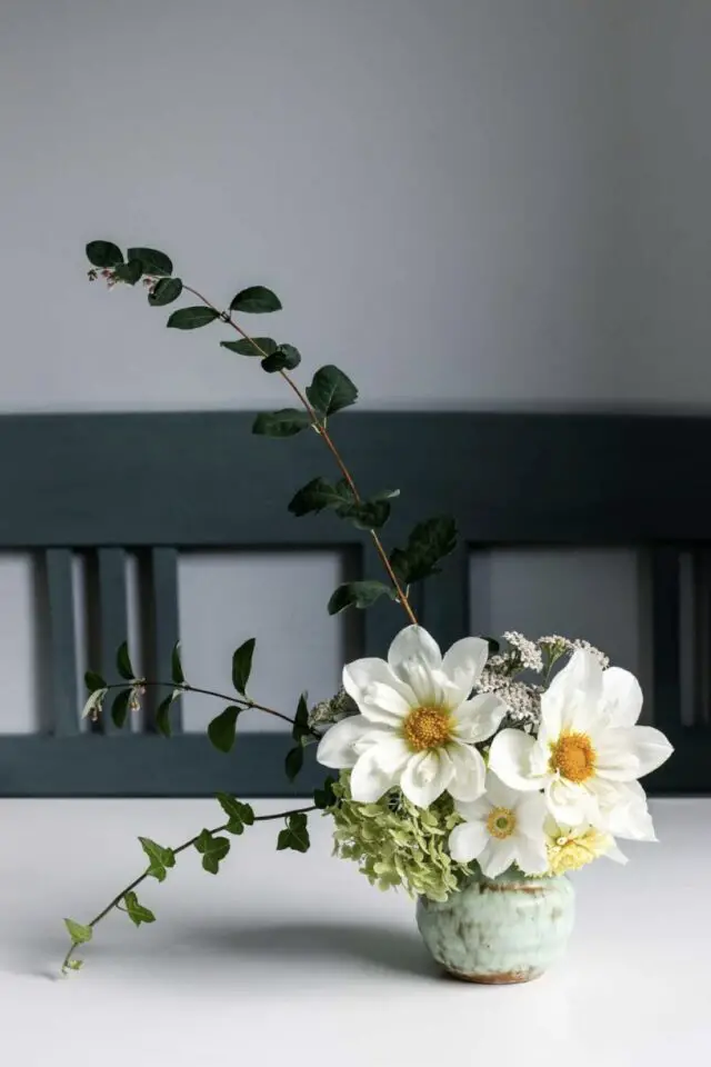 composition florale Ikebana idées à copier mini centre de table à faire soi-même volume fleur 
