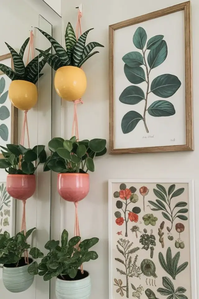 déco salle de bain mur plantes suspendues pots de fleurs affiche botanique ambiance nature facile à faire 