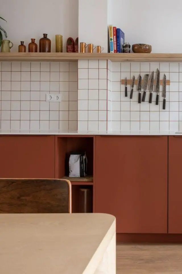 décoration de cuisine simple et moderne terracotta blanc et bois esprit minimaliste et épuré ambiance chaleureuse décoration de cuisine simple et moderne terracotta blanc et bois esprit minimaliste et épuré ambiance chaleureuse