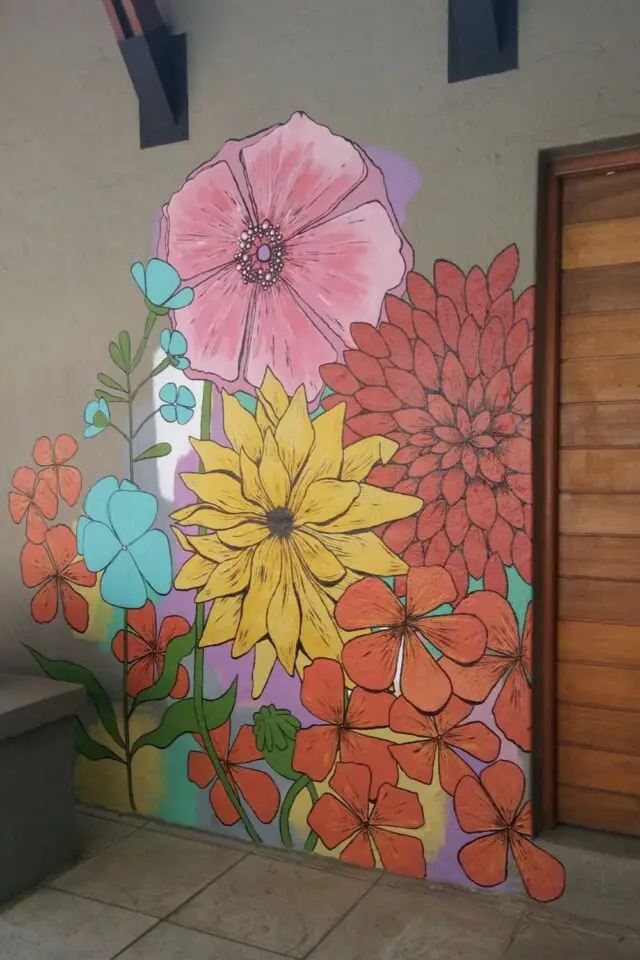 décoration intérieure fleur fresque peinte au mur ambiance floral 