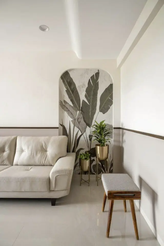 décorer et habiller un mur blanc soubassement peint en gris liseré noir et niche papier peint tropical décorer et habiller un mur blanc soubassement peint en gris liseré noir et niche papier peint tropical