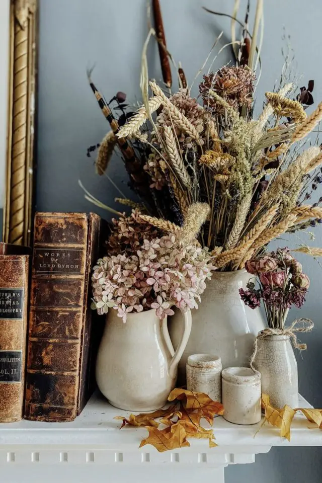 décorer le salon avec des fleurs idées à copier bouquet éternel épis de blé décoration manteau cheminée 