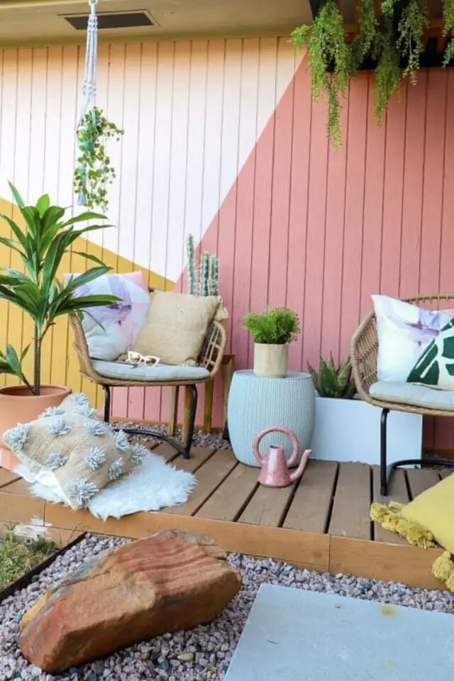 mur terrasse peinture moderne et facile grande forme géométrique triangle rose jaune et blanc idée pas cher mur terrasse peinture moderne et facile grande forme géométrique triangle rose jaune et blanc idée pas cher