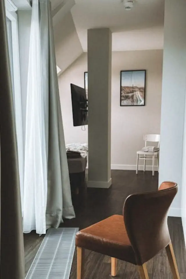 pose voilages et doubles rideaux décoration entrée porte vitrée 