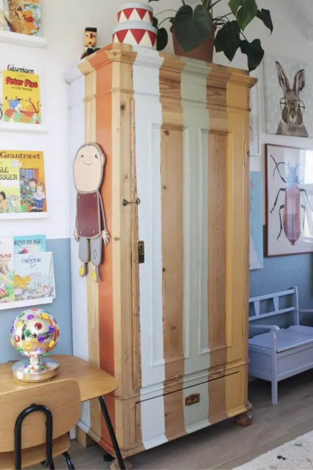relooking armoire enfant originale décapage et peinture rayures multicolore décoration chambre enfant idée bricolage relooking armoire enfant originale décapage et peinture rayures multicolore décoration chambre enfant idée bricolage